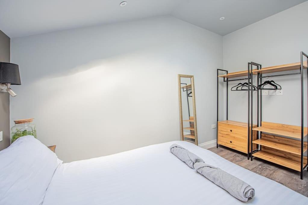 Peaceful 2-Bed Flat in London
