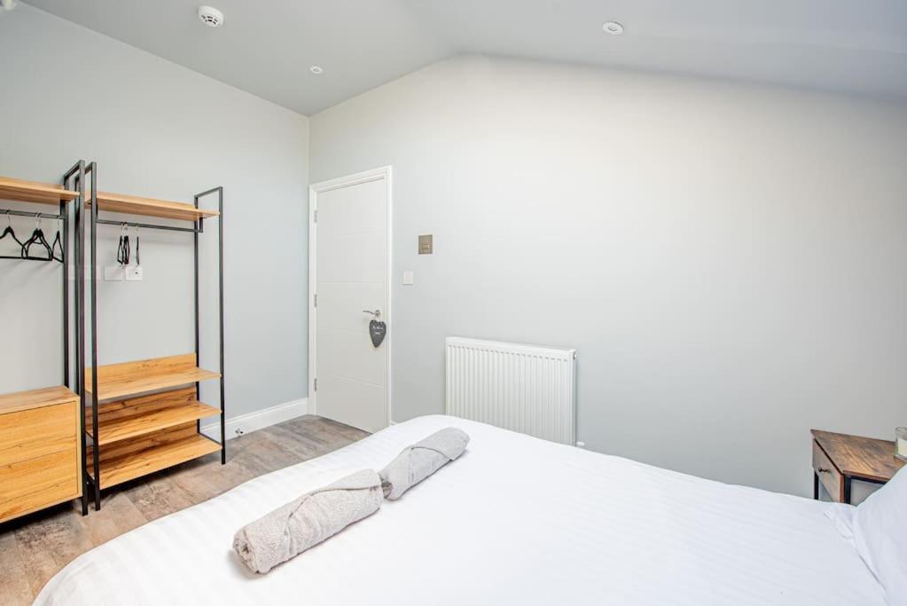 Peaceful 2-Bed Flat in London