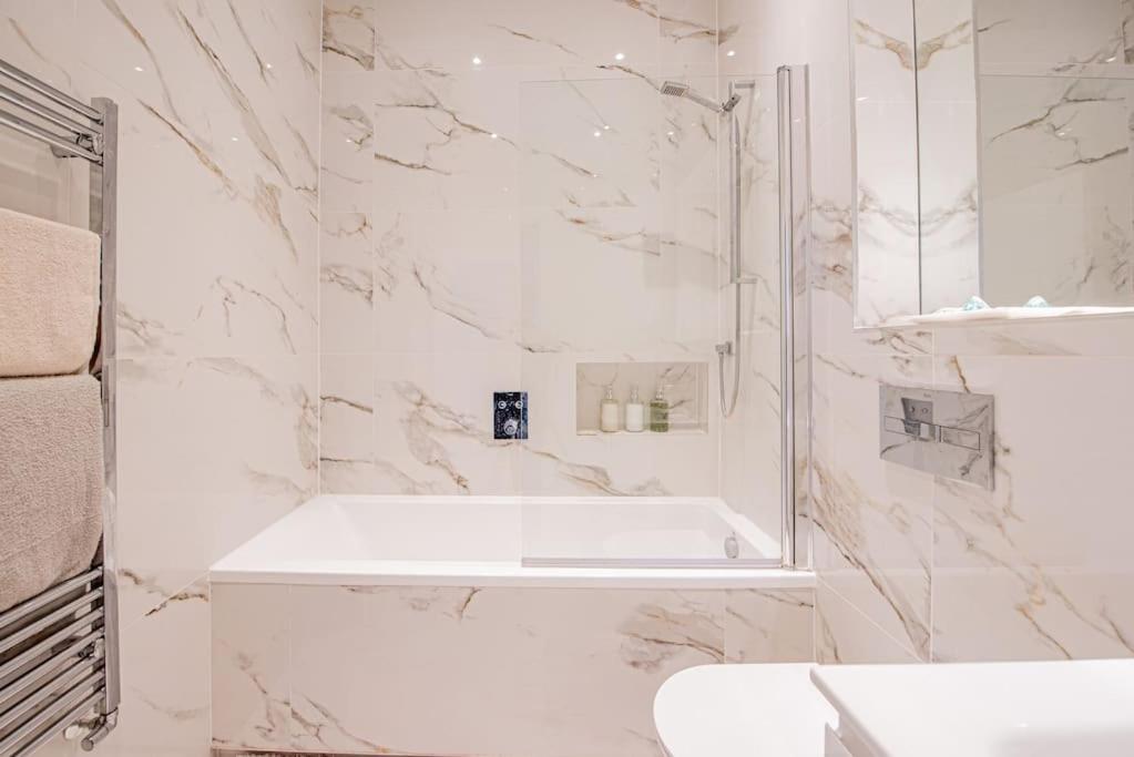 Peaceful 2-Bed Flat in London