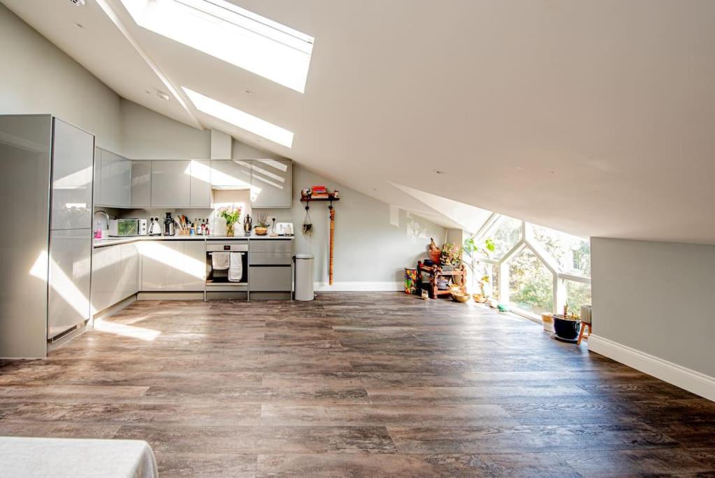 Peaceful 2-Bed Flat in London