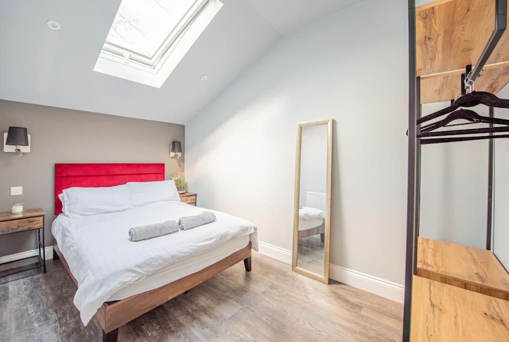 Peaceful 2-Bed Flat in London