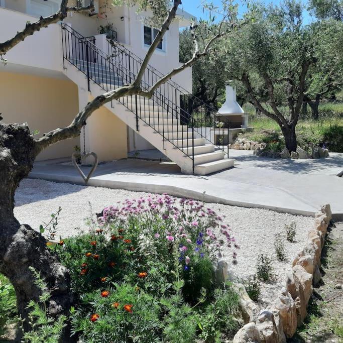 Olive Grove private residence