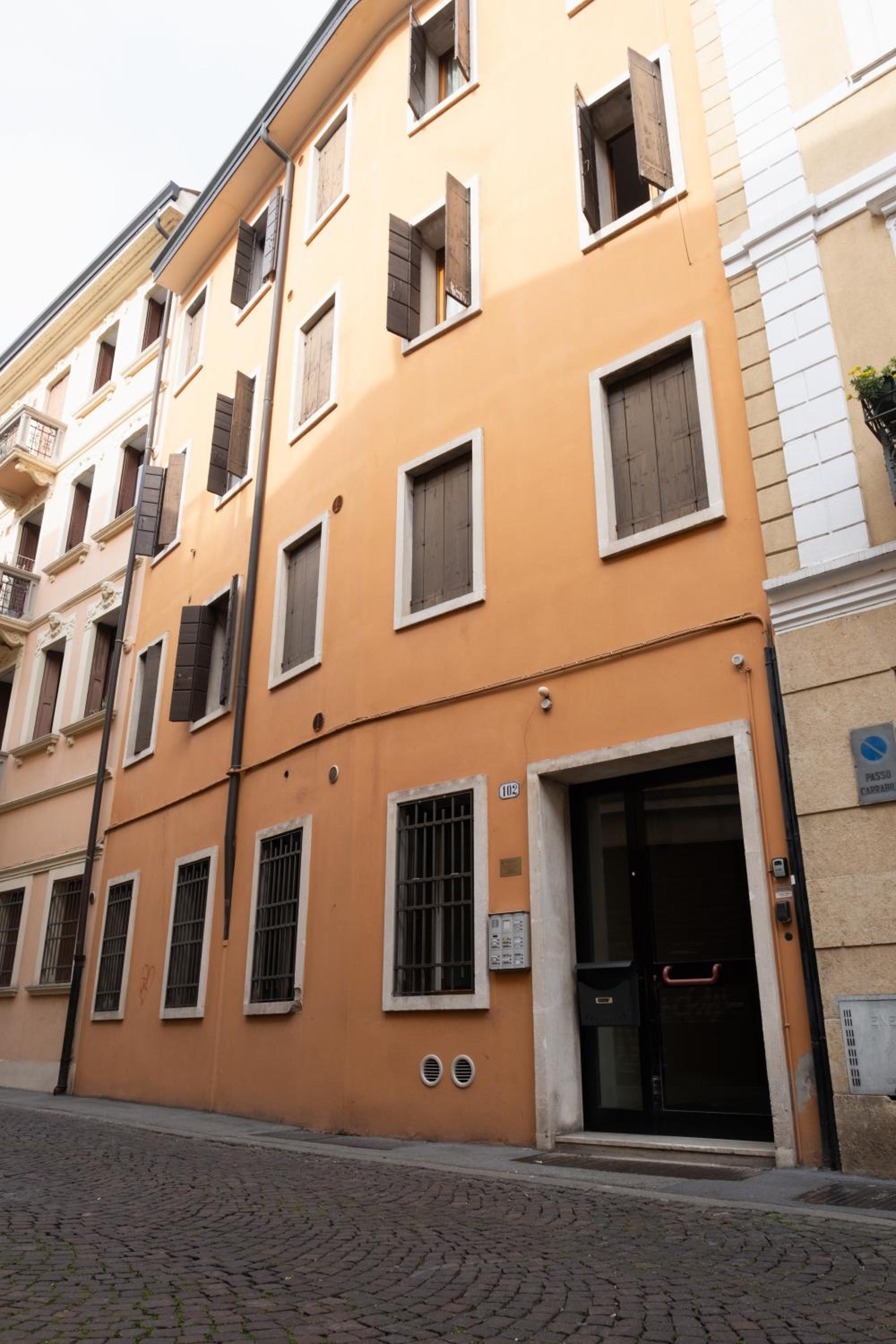 [Centrale]Moderno Monolocale a 10 passi dal centro view 2