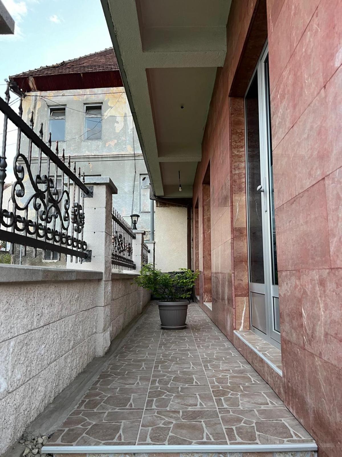 Apartmani Sladojević