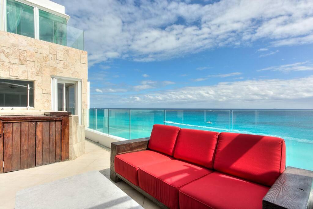 Penthouse a la orilla de la playa con alberca