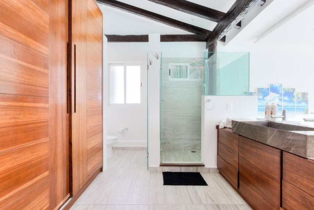 Penthouse a la orilla de la playa con alberca