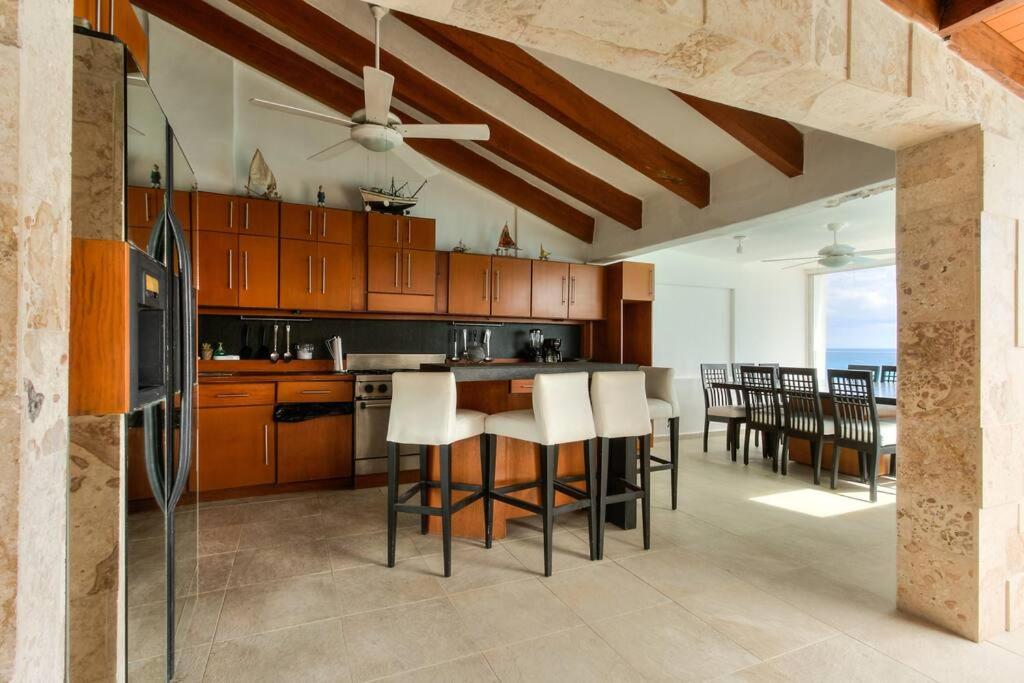 Penthouse a la orilla de la playa con alberca