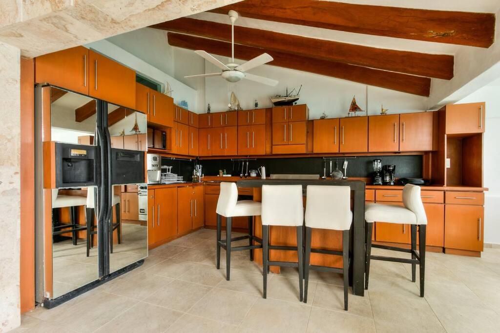 Penthouse a la orilla de la playa con alberca