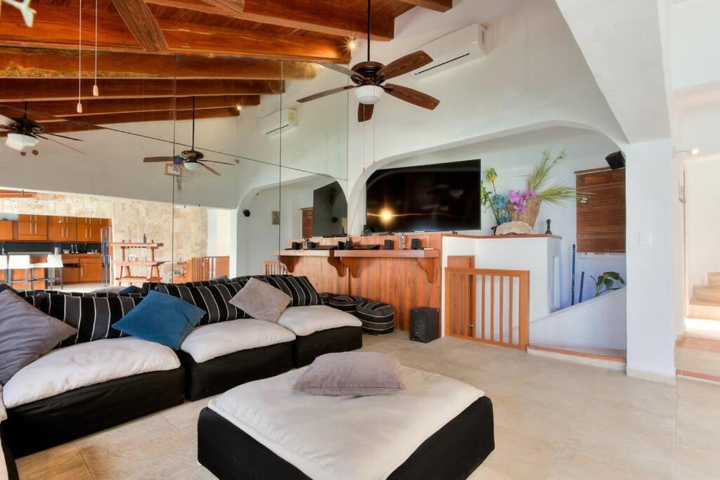 Penthouse a la orilla de la playa con alberca