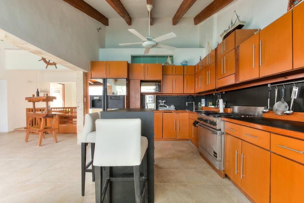 Penthouse a la orilla de la playa con alberca