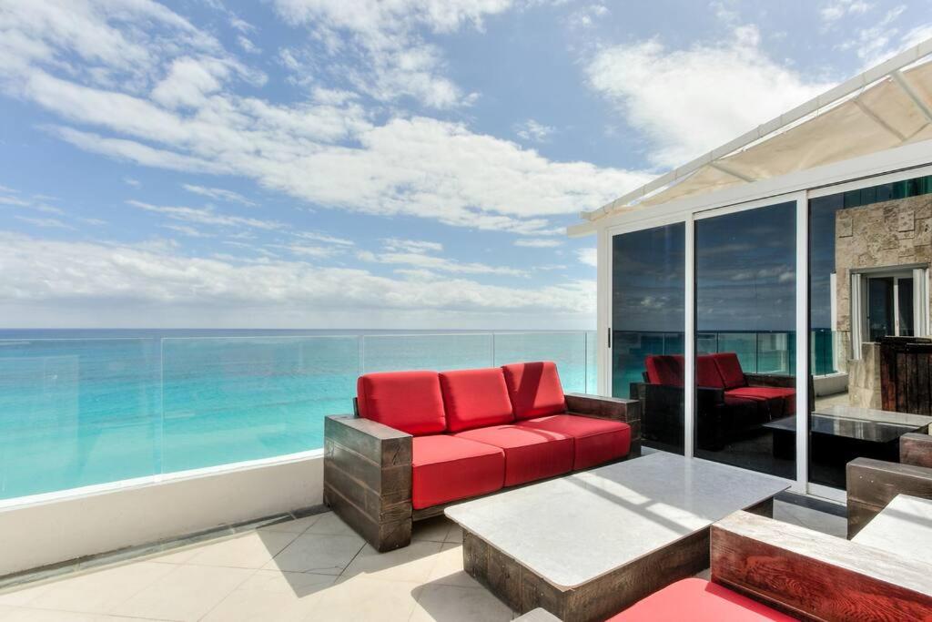 Penthouse a la orilla de la playa con alberca