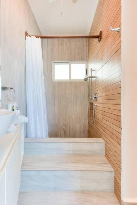 Penthouse a la orilla de la playa con alberca