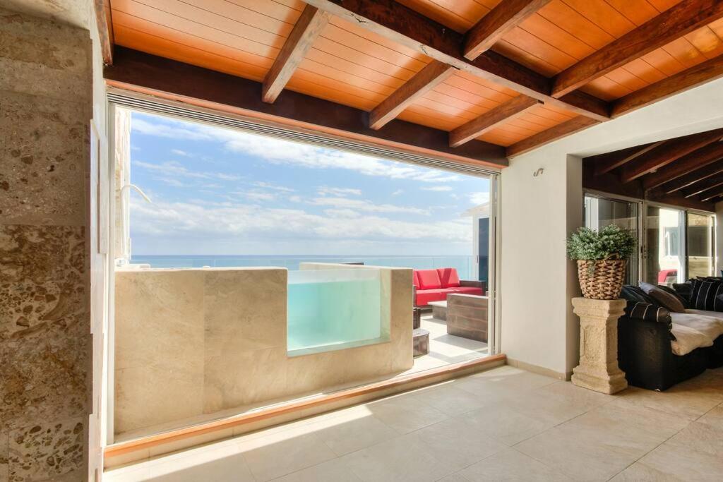 Penthouse a la orilla de la playa con alberca