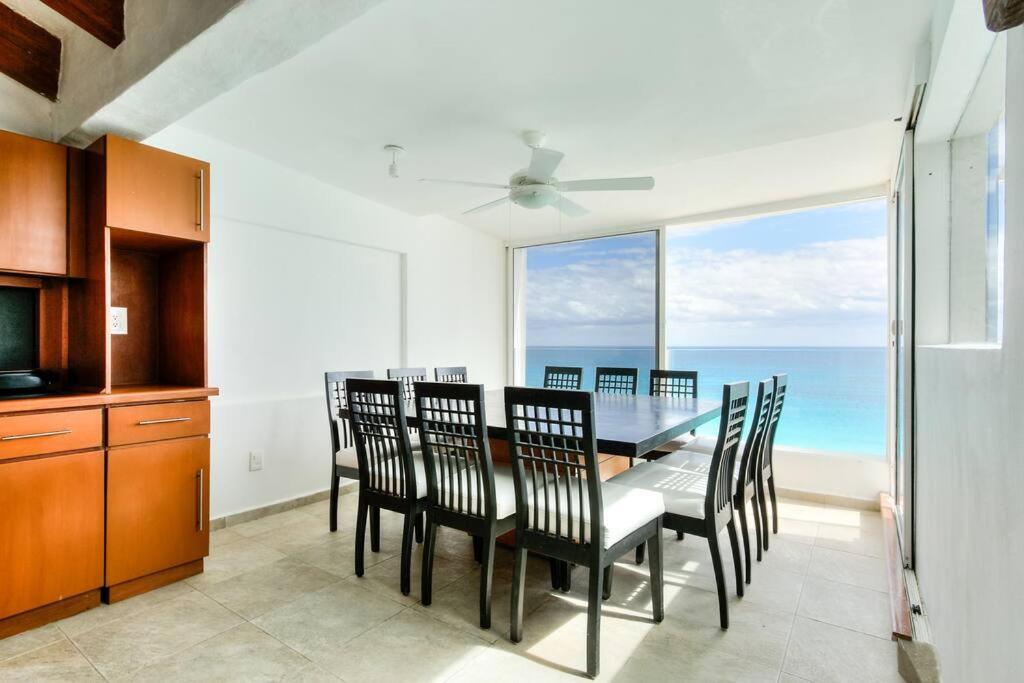 Penthouse a la orilla de la playa con alberca