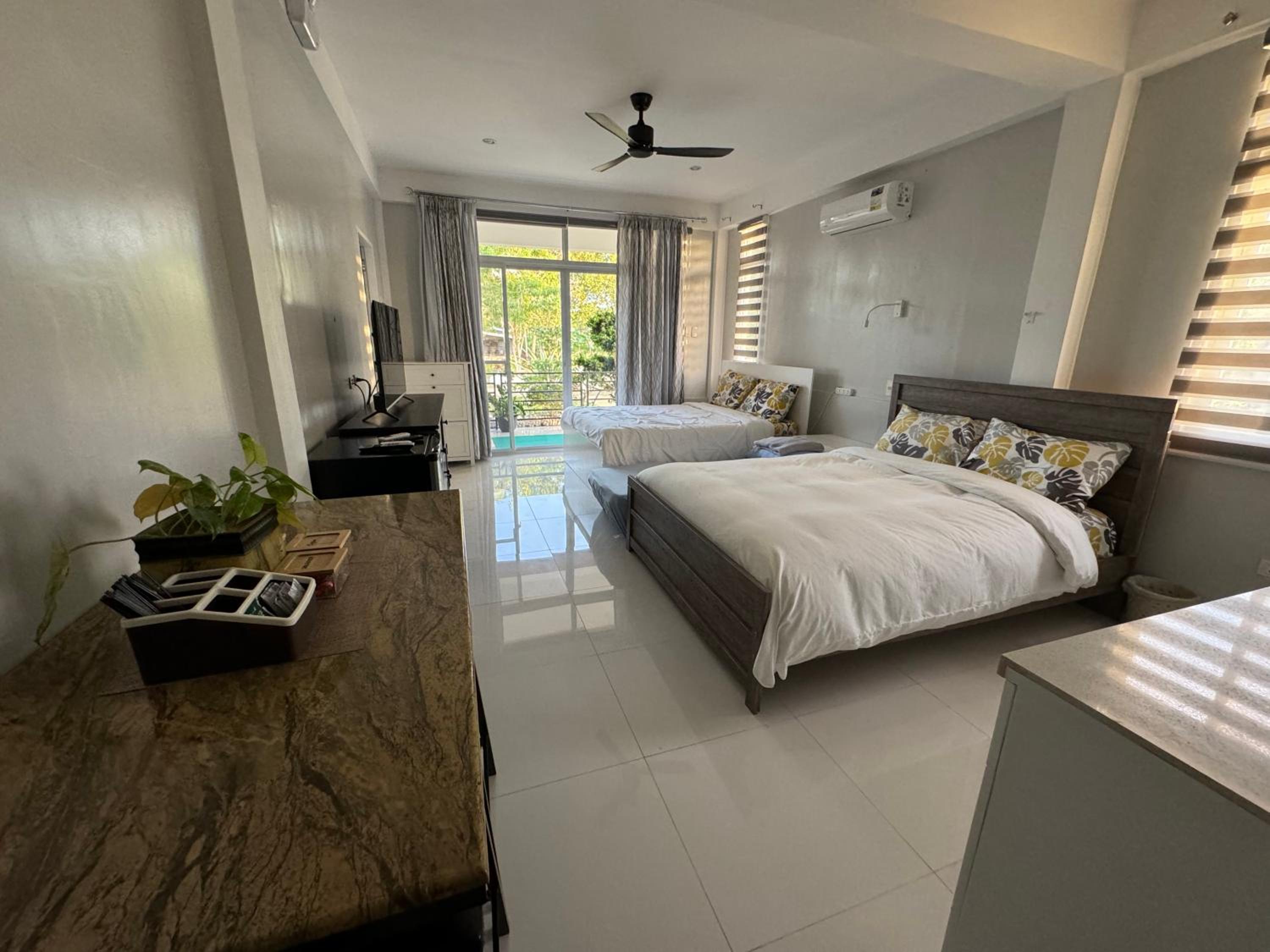 INATO SUITES Rm 2 2 queen beds