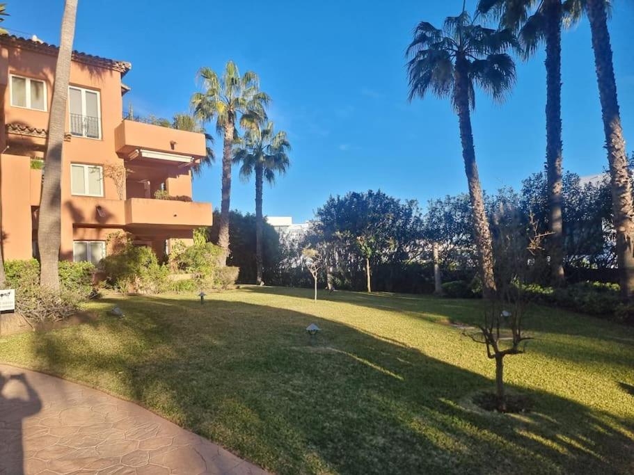 2 bedroom apartment Oasis Marbella-Oceanwiev