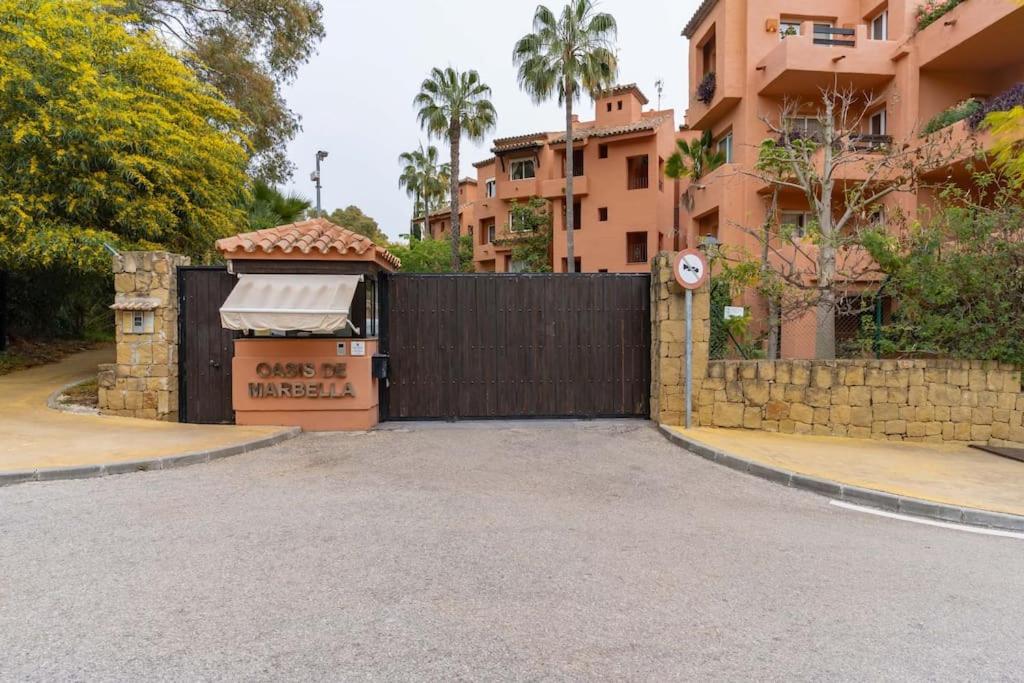 2 bedroom apartment Oasis Marbella-Oceanwiev