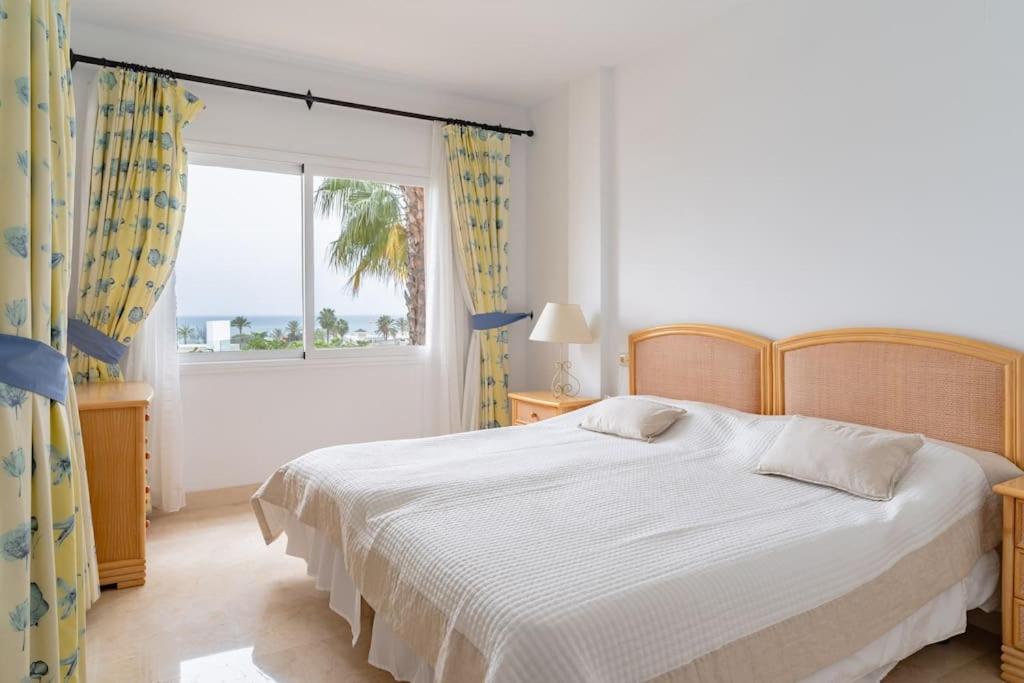2 bedroom apartment Oasis Marbella-Oceanwiev