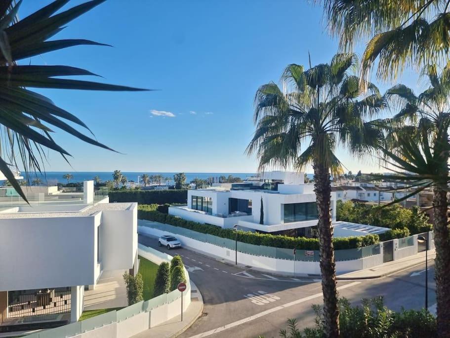 2 bedroom apartment Oasis Marbella-Oceanwiev
