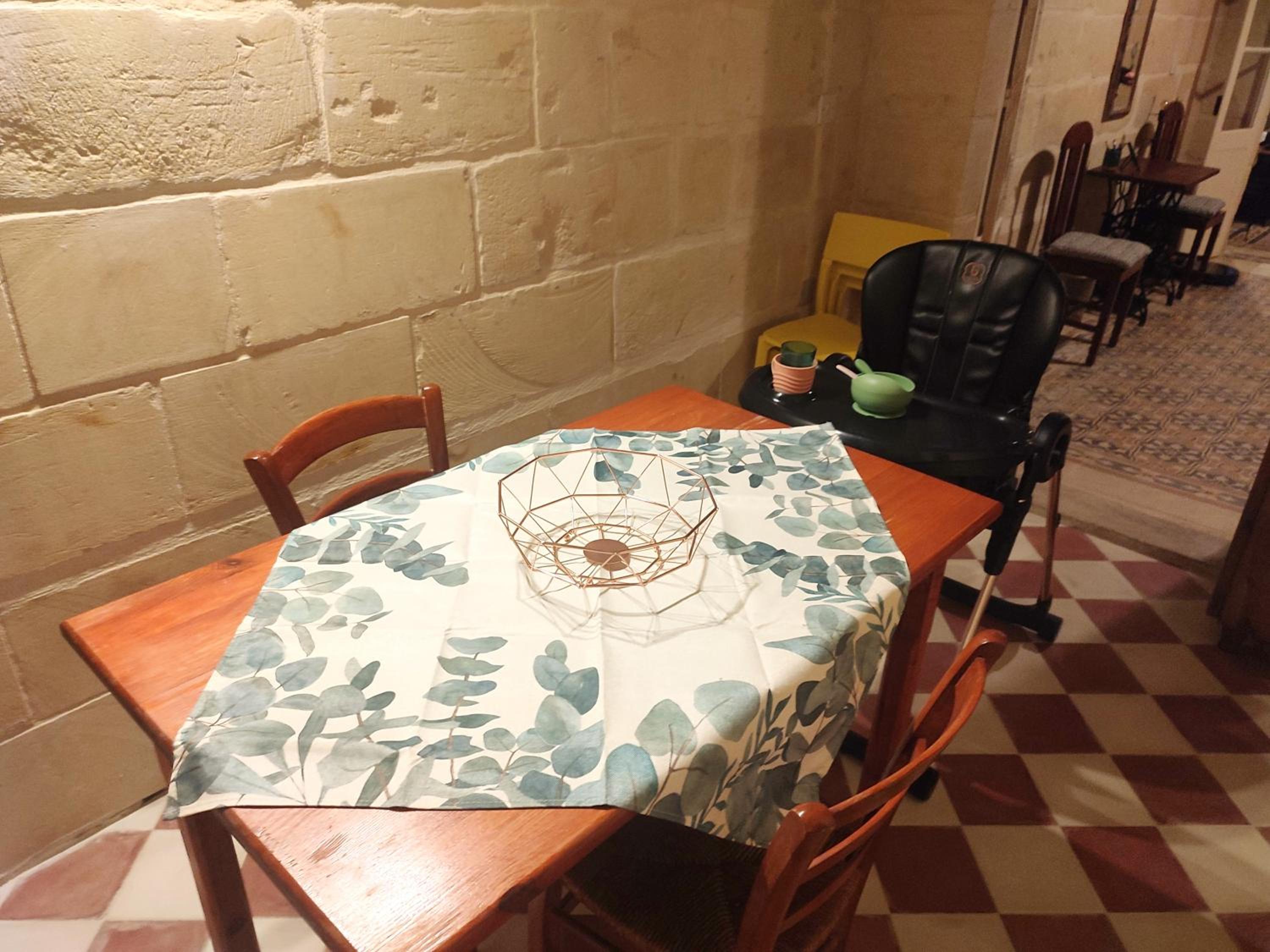 OnTheRocks - Holiday Home in Victoria, Gozo