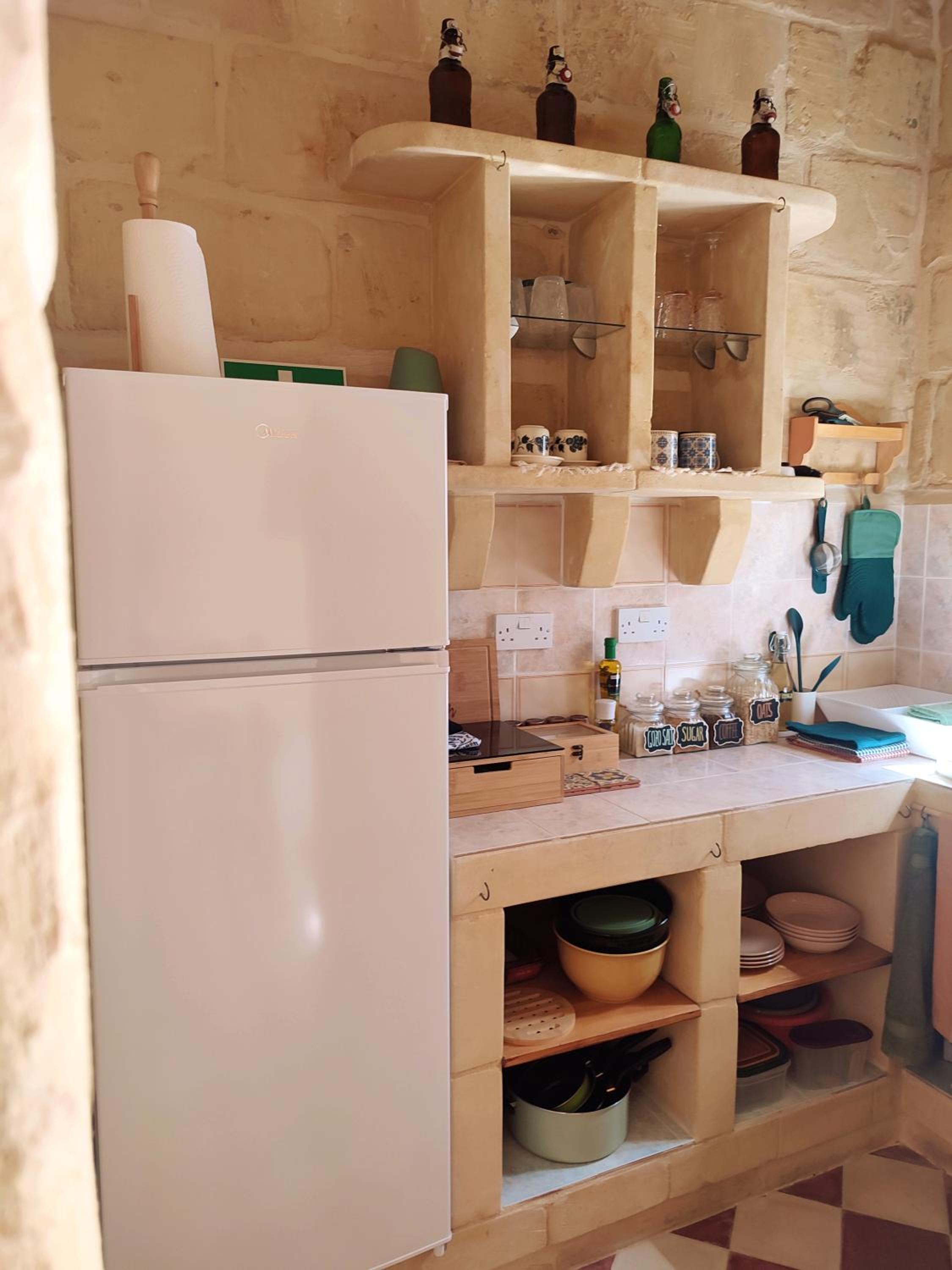 OnTheRocks - Holiday Home in Victoria, Gozo