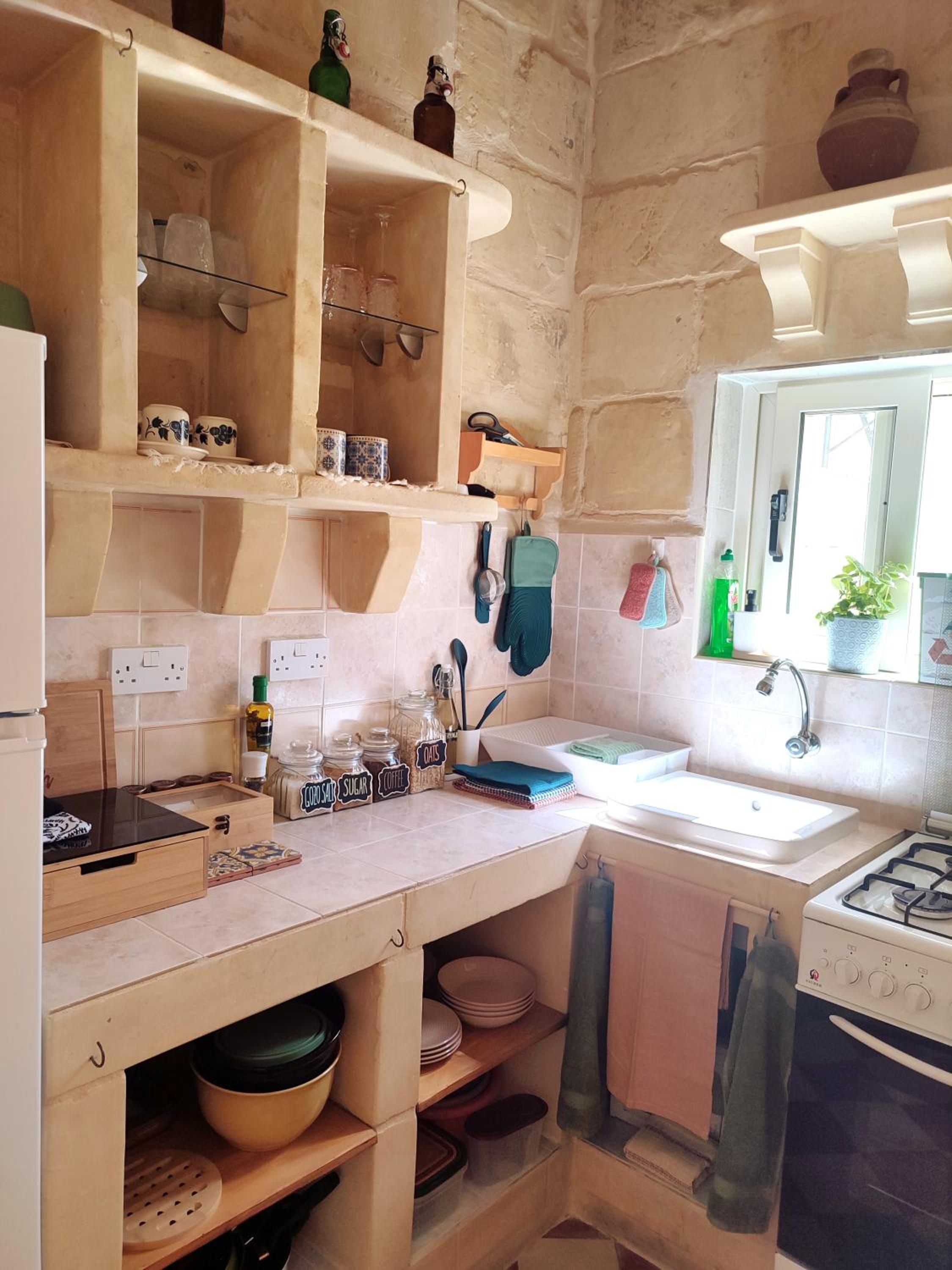 OnTheRocks - Holiday Home in Victoria, Gozo