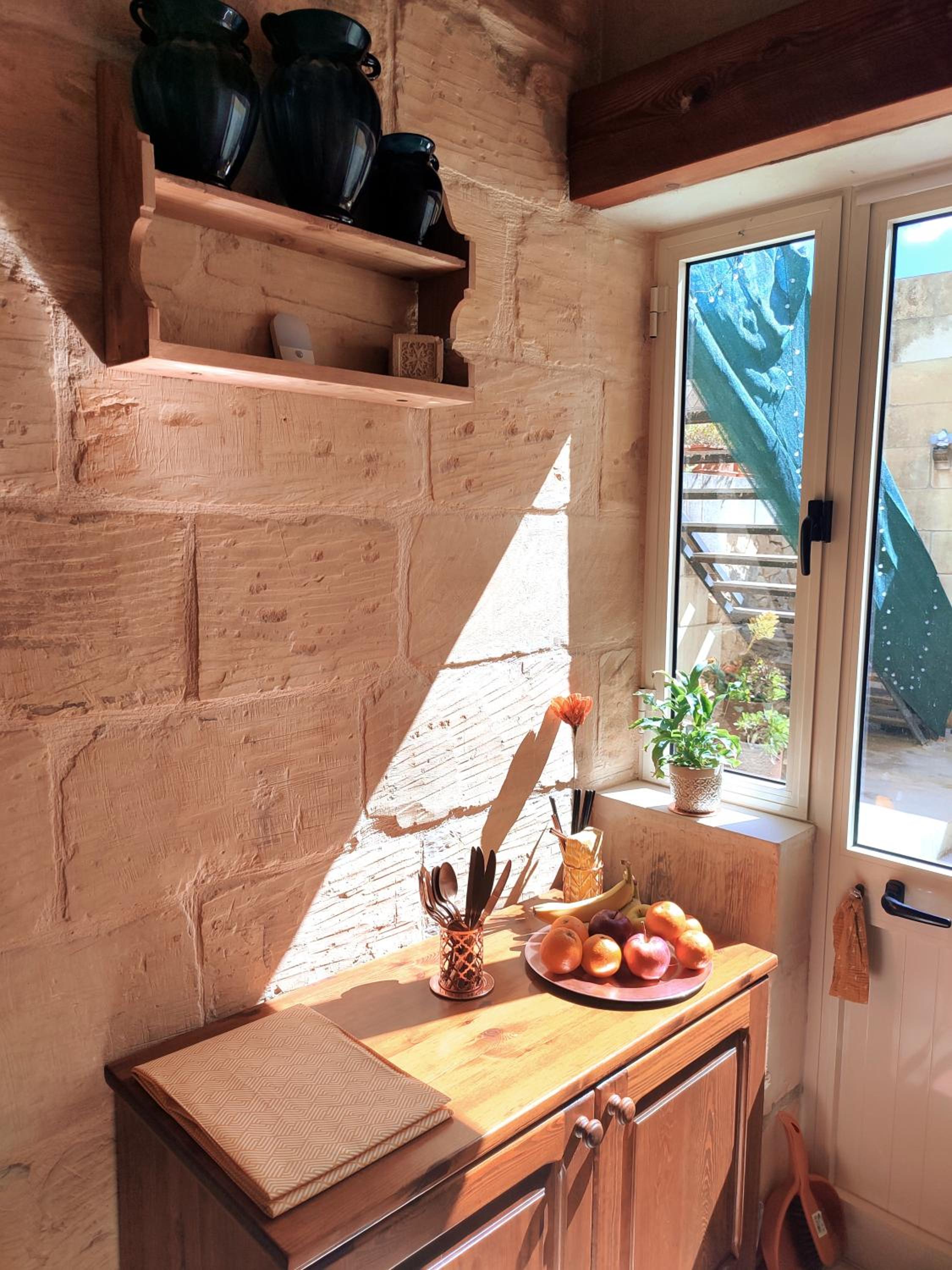 OnTheRocks - Holiday Home in Victoria, Gozo