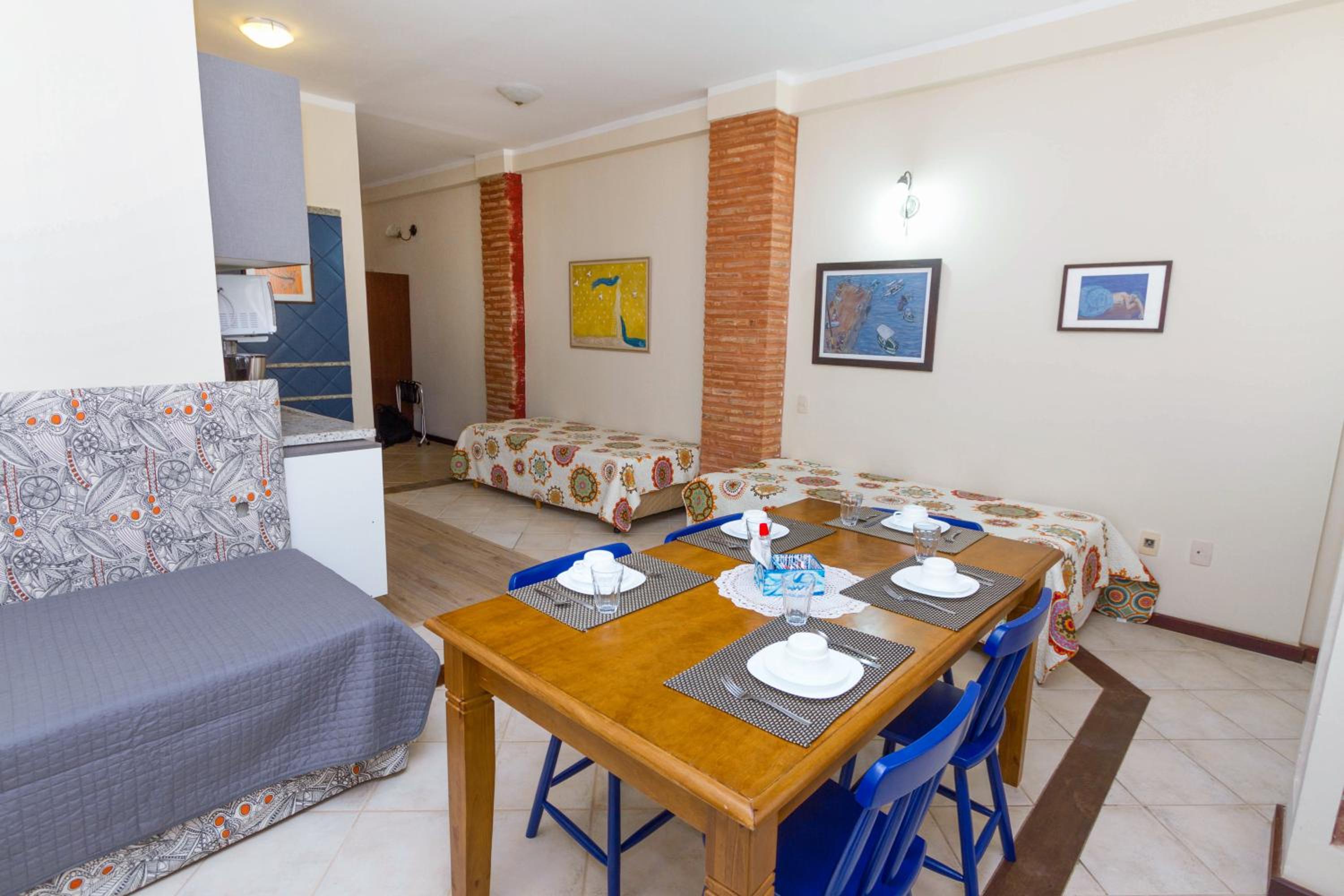 Solar do Carmo Suites & Apartments