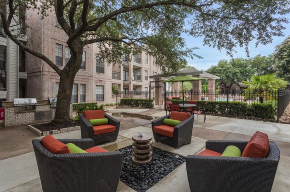 MD Anderson TMC 2 bed 2 bath entire apartment view 5