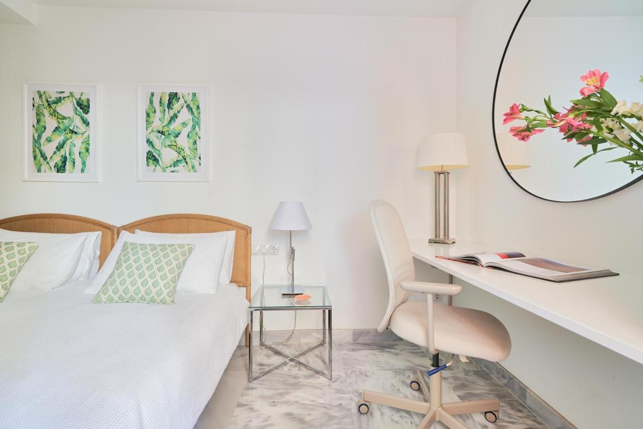 Modern City Centre Apartment w/ Terrace & Fast WIFI photo 5