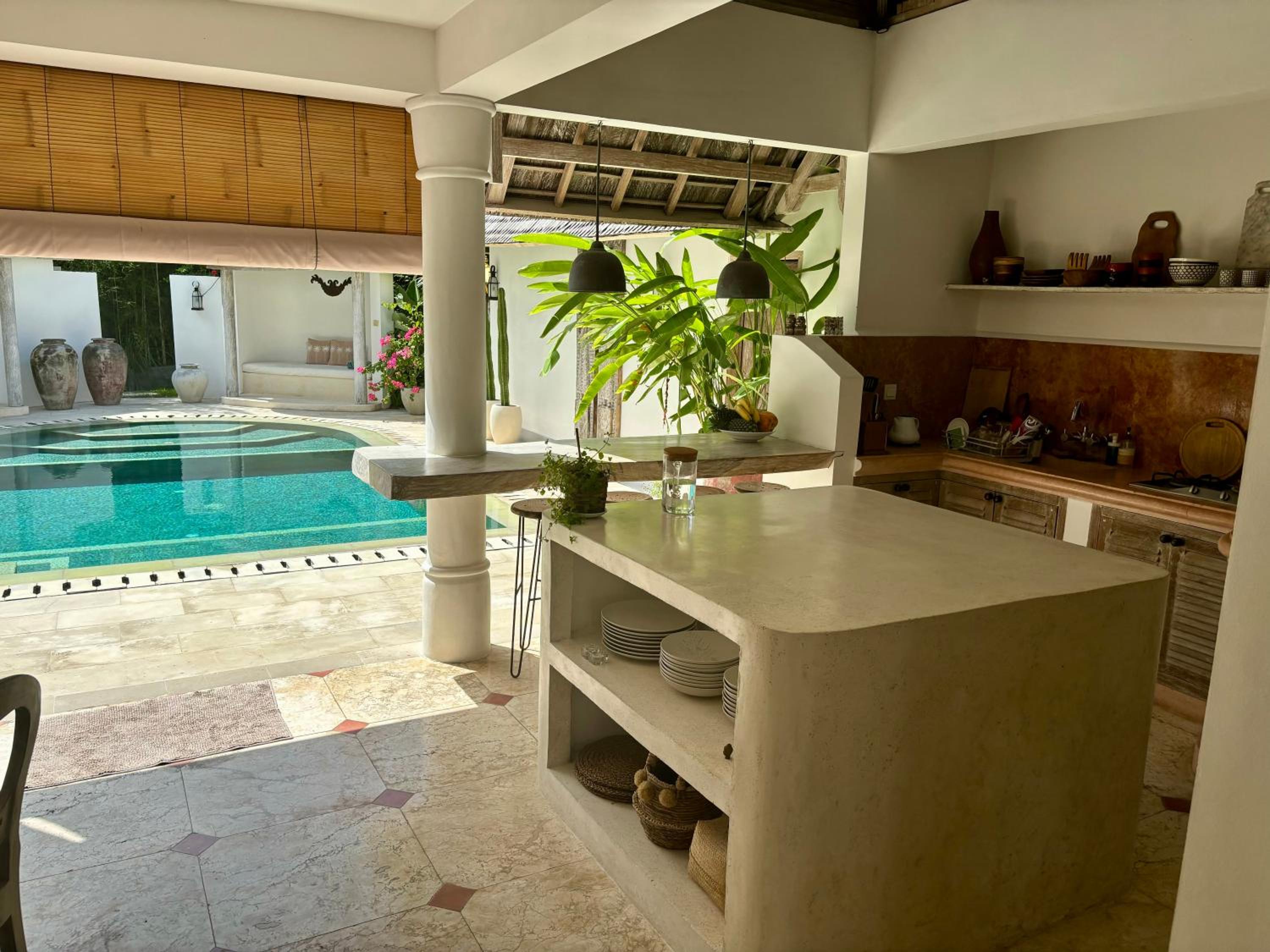 Unique 3BR Villa with Pool 5 minute walk to the Pererenan beach view 2