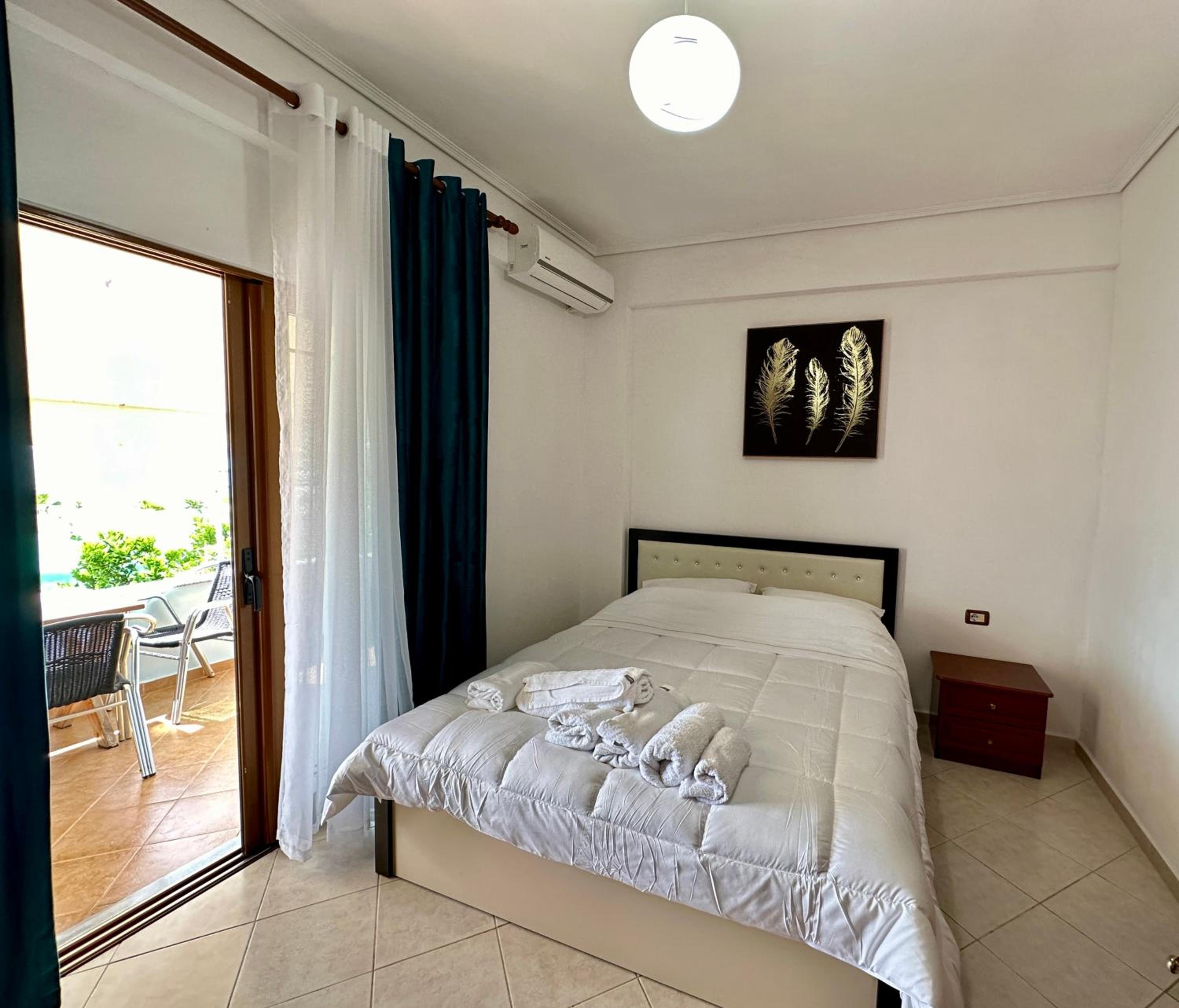 SHEMO Apartments