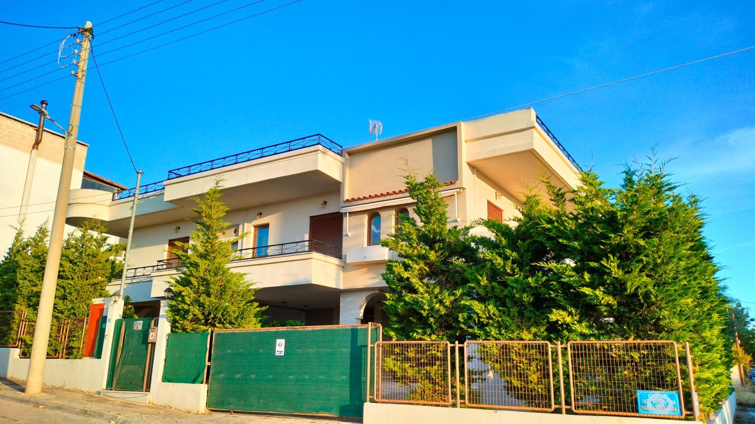 Spata sunrise house