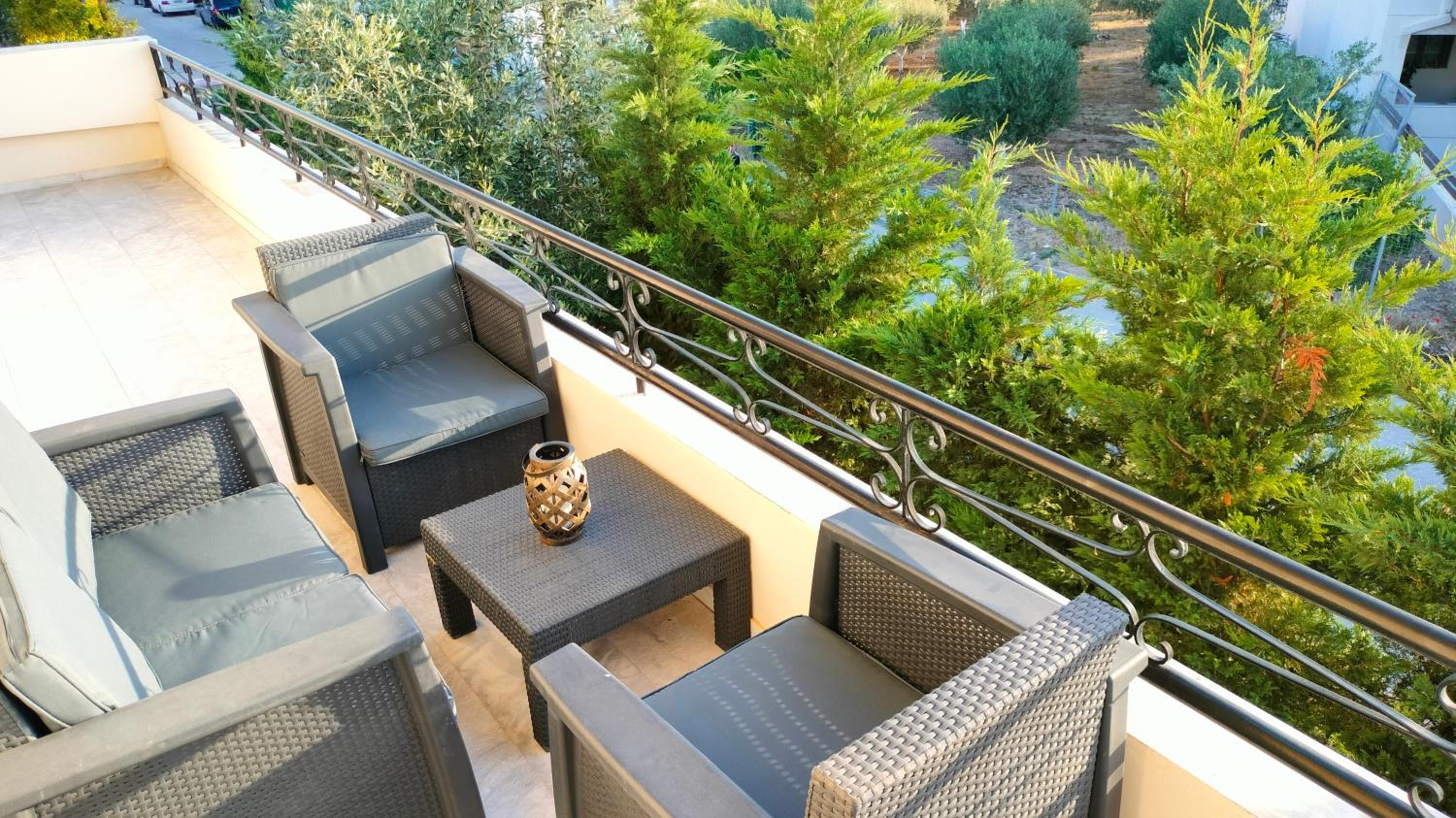Spata sunrise house