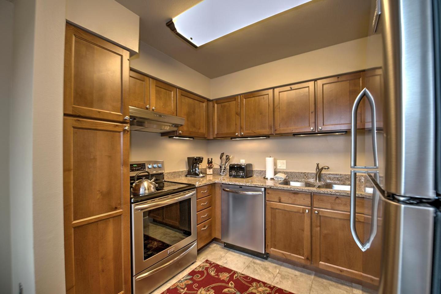 Ski Hill Condo 31 by Great Western Lodging view 5