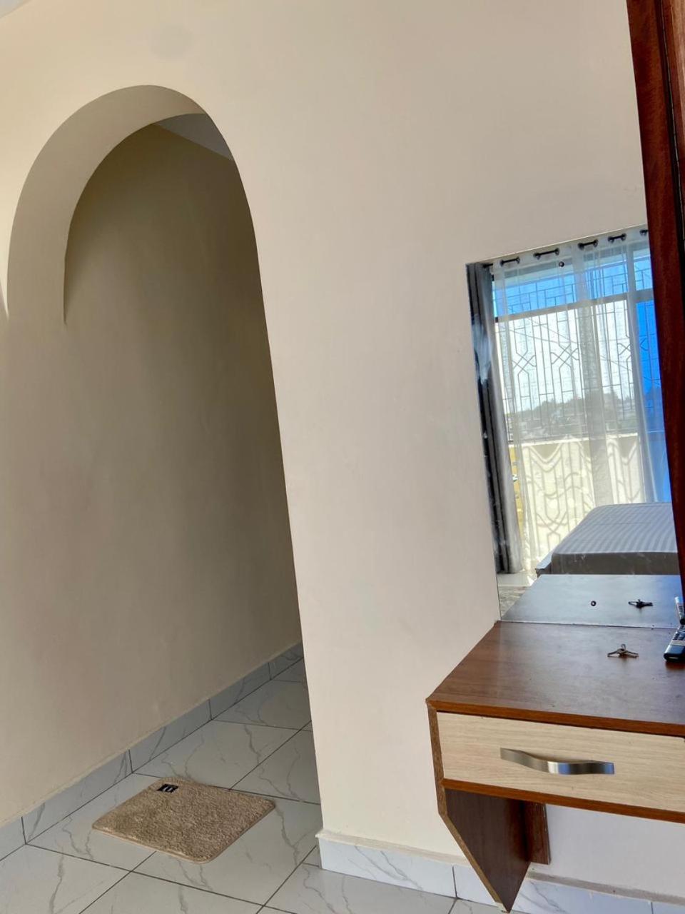 Graceful Listing