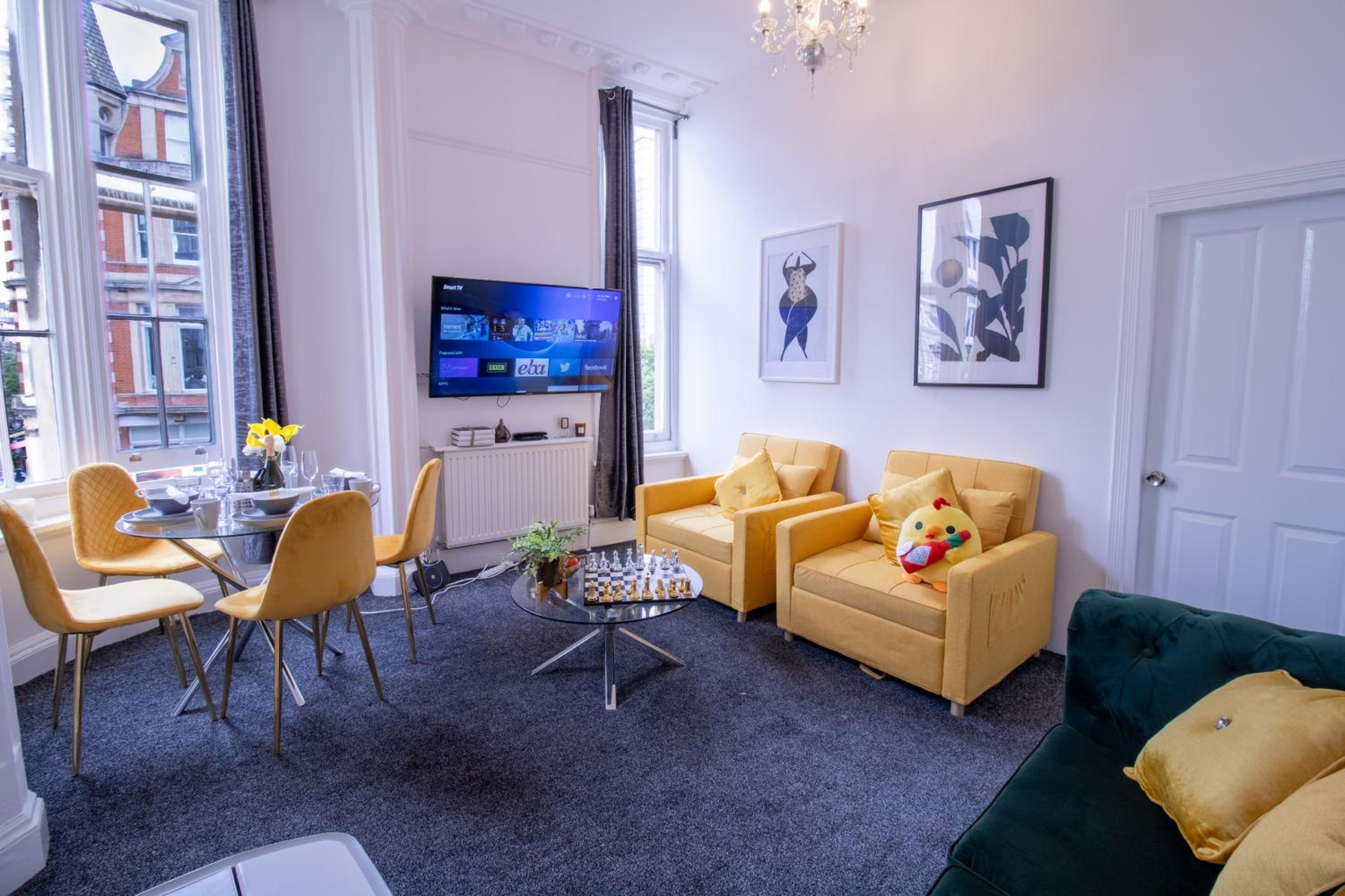Luxurious Apartments on Oxford Street