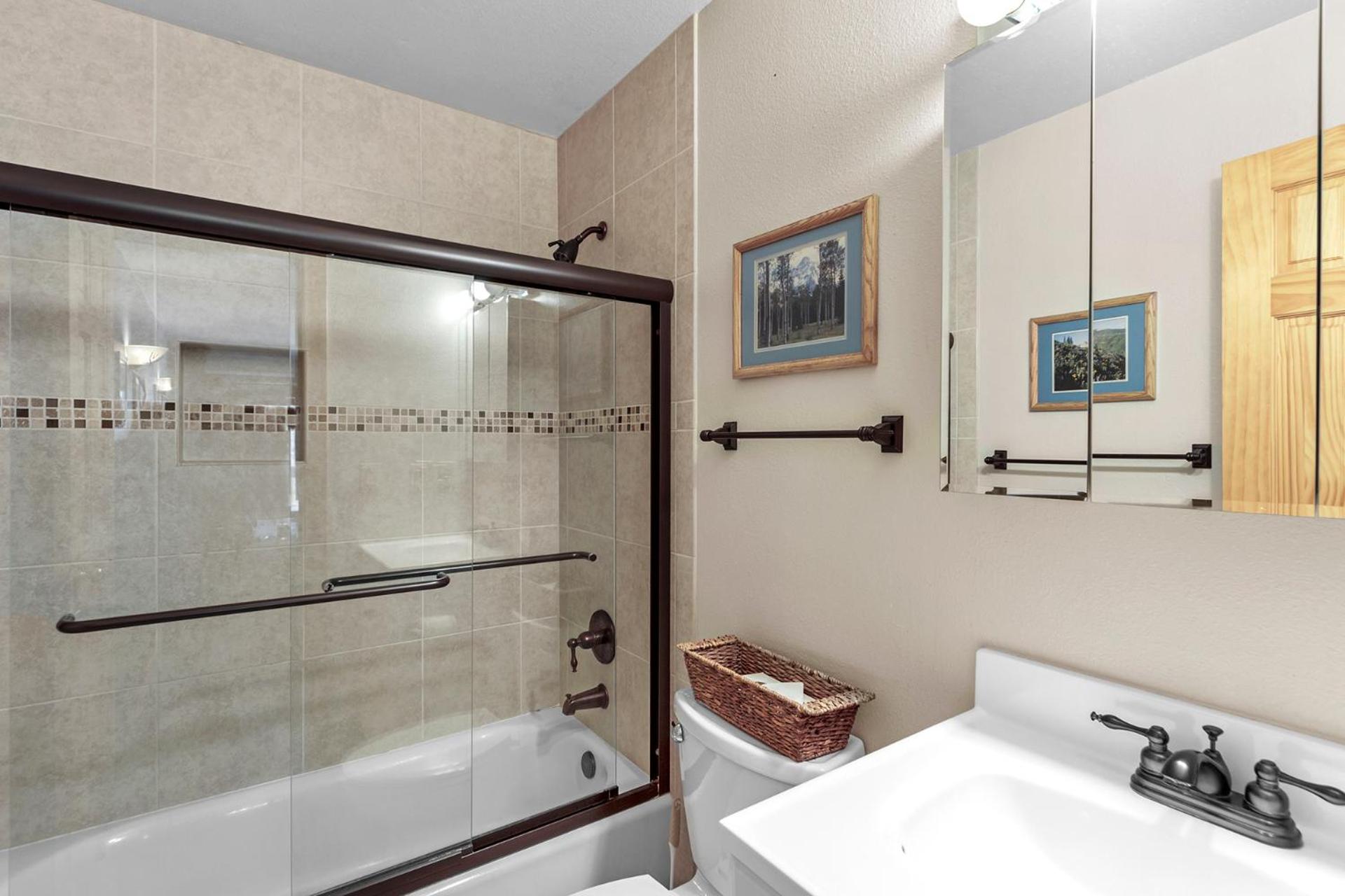 Tannenbaum II 24 by Great Western Lodging view 4