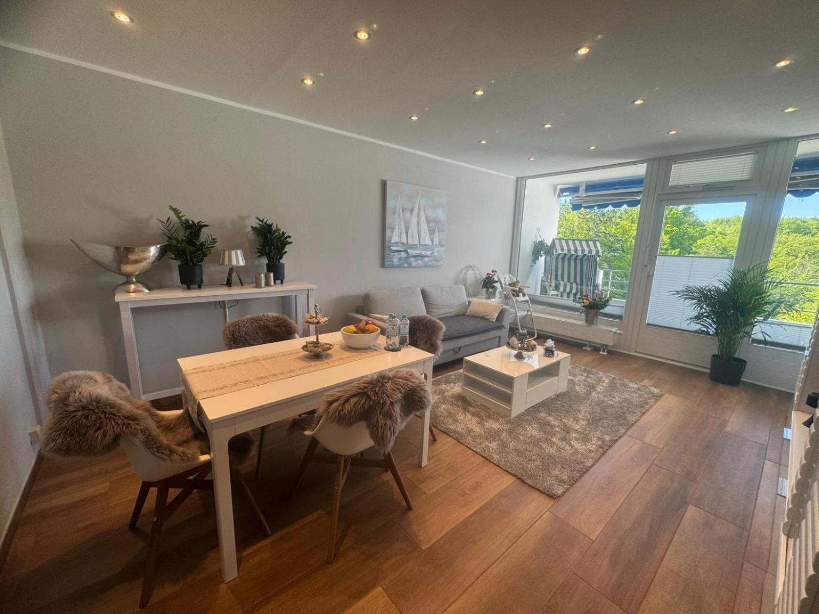 2 Zi Sonnenwohnung mit Luxusküche in der Maritim Residenz Bellevue an der Ostsee in Kiel City
