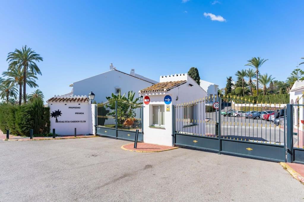 Central apartment in Nueva Andalucia with an amazing view