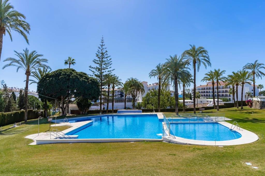 Central apartment in Nueva Andalucia with an amazing view