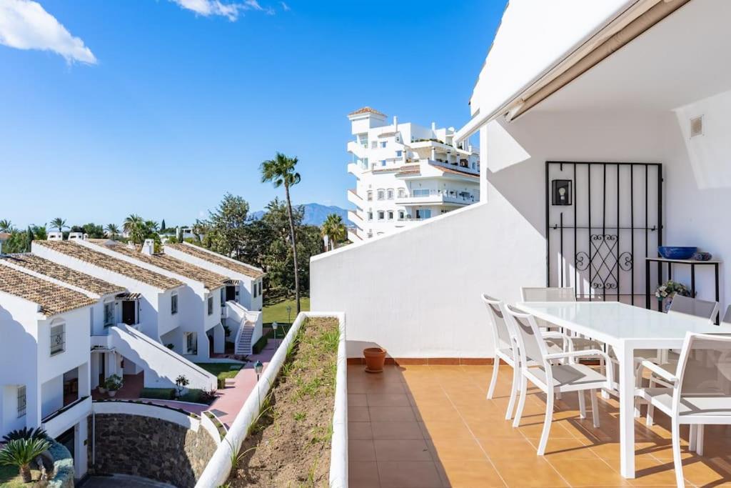 Central apartment in Nueva Andalucia with an amazing view