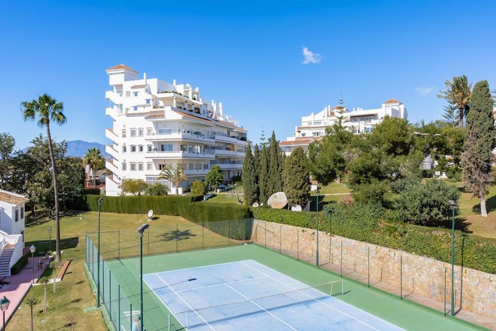 Central apartment in Nueva Andalucia with an amazing view