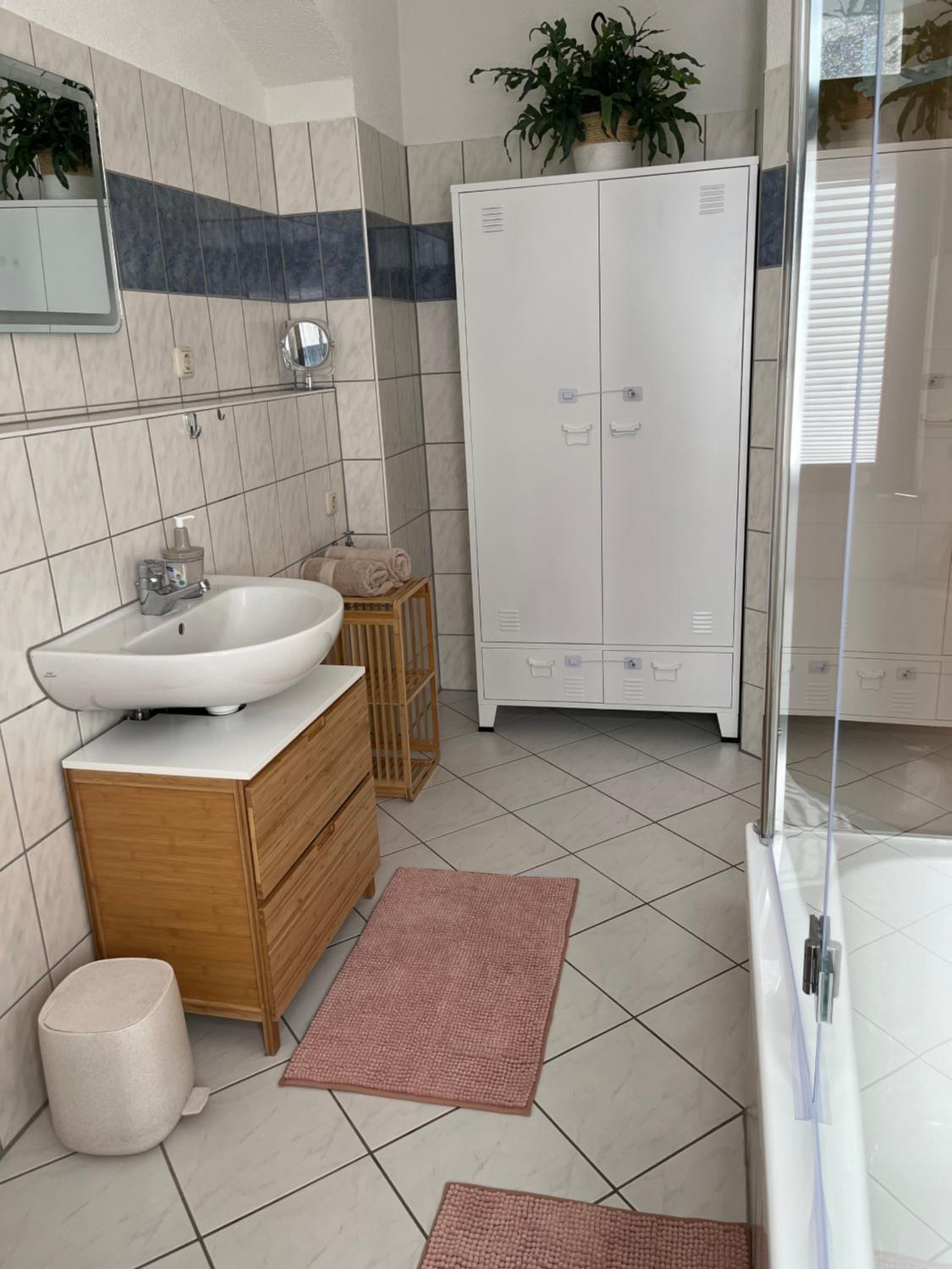 Grünspecht am Klein Venedig, zentral mit Balkon, Arbeitsplatz, Küche, Badewanne etc
