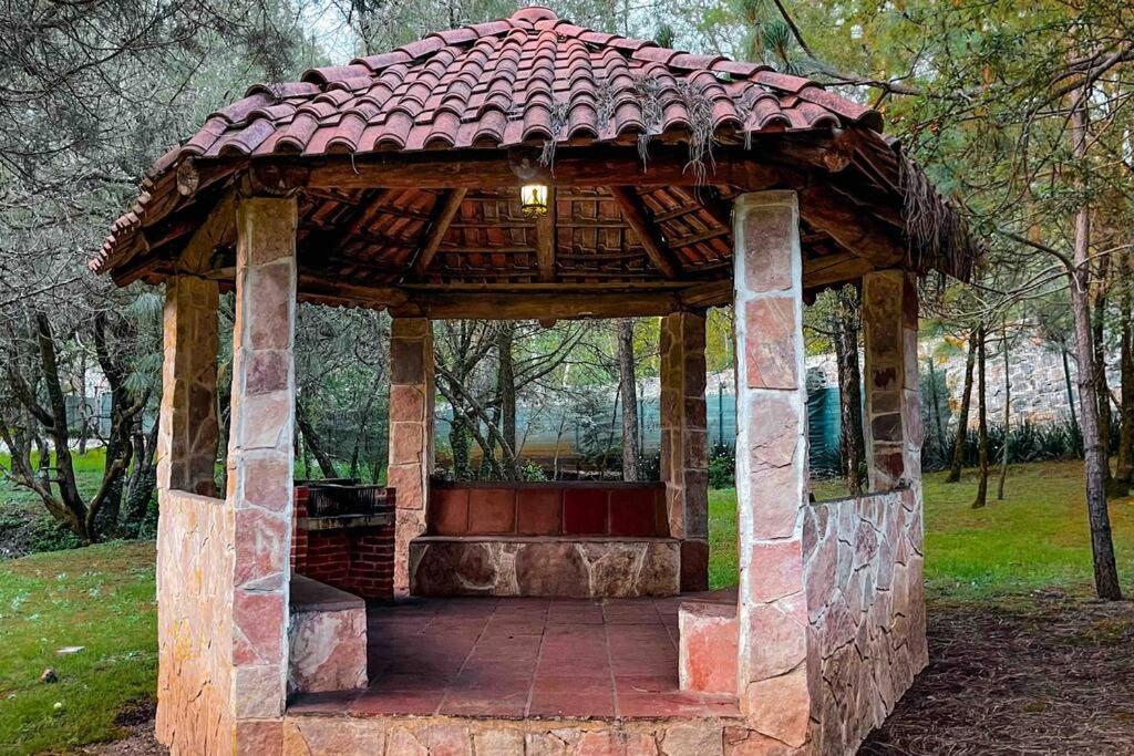 Chalet privado en el bosque con Jacuzzi de Madera Huasca Retreats