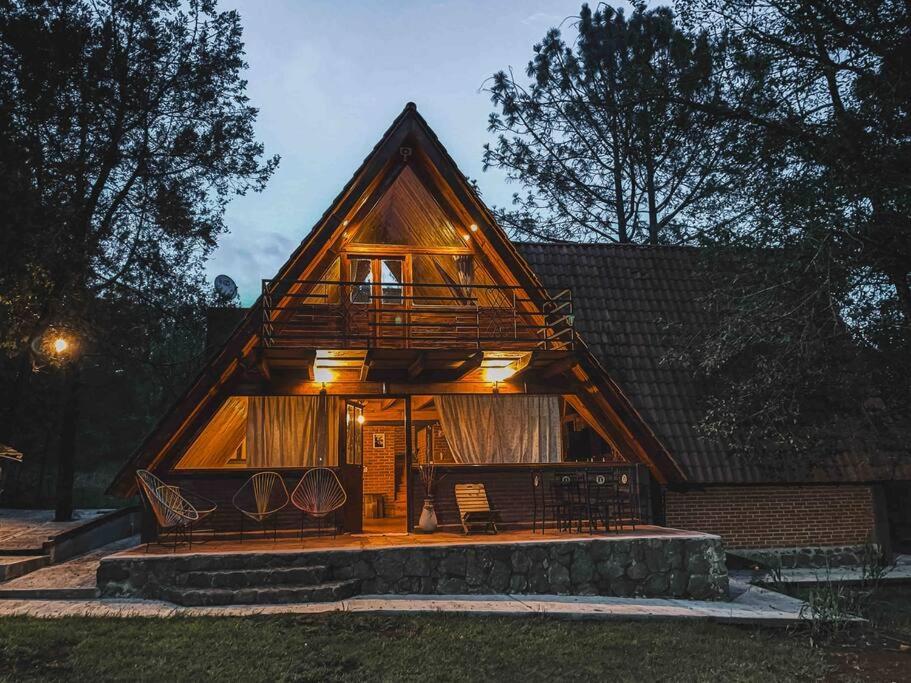 Chalet privado en el bosque con Jacuzzi de Madera Huasca Retreats