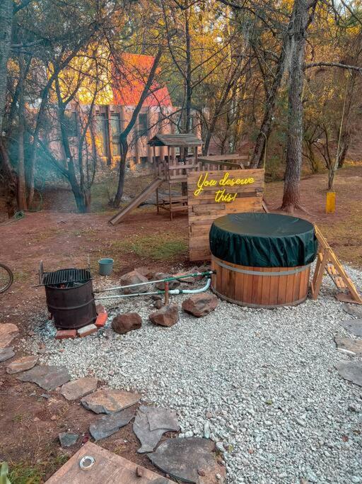 Chalet privado en el bosque con Jacuzzi de Madera Huasca Retreats