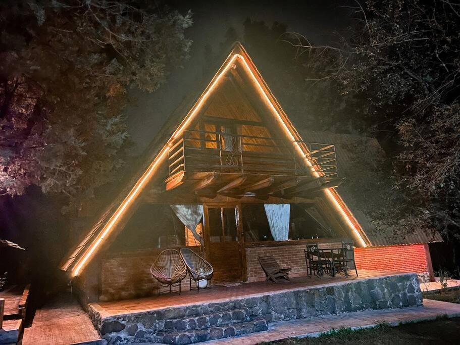 Chalet privado en el bosque con Jacuzzi de Madera Huasca Retreats