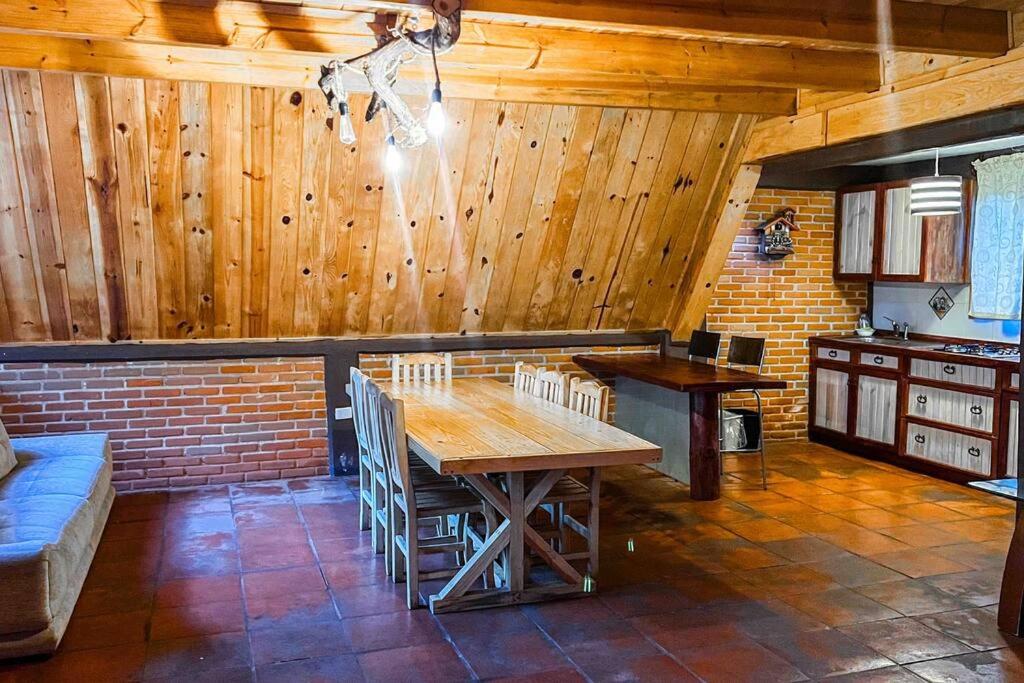 Chalet privado en el bosque con Jacuzzi de Madera Huasca Retreats
