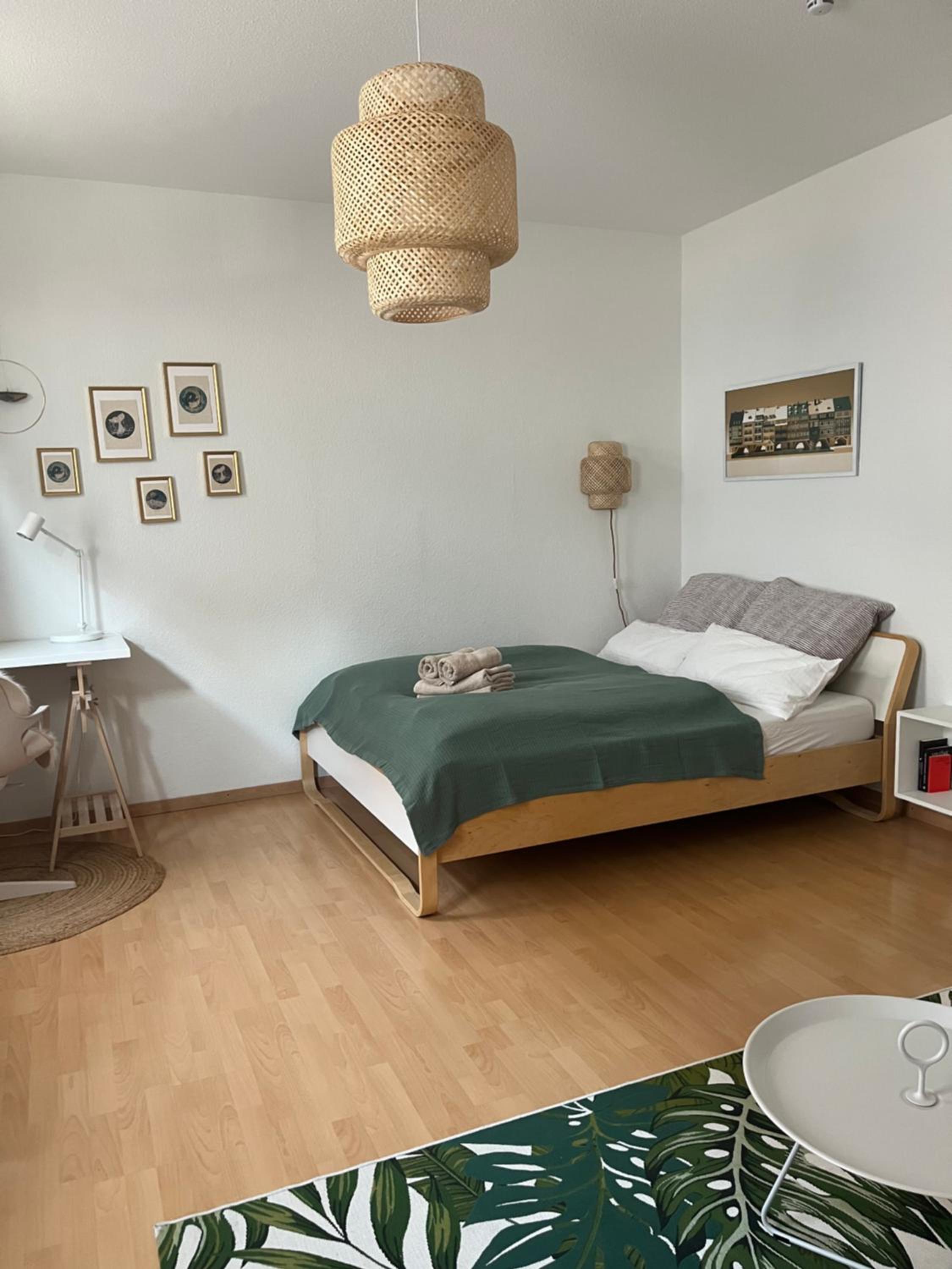 Grünspecht am Klein Venedig, zentral mit Balkon, Arbeitsplatz, Küche, Badewanne etc